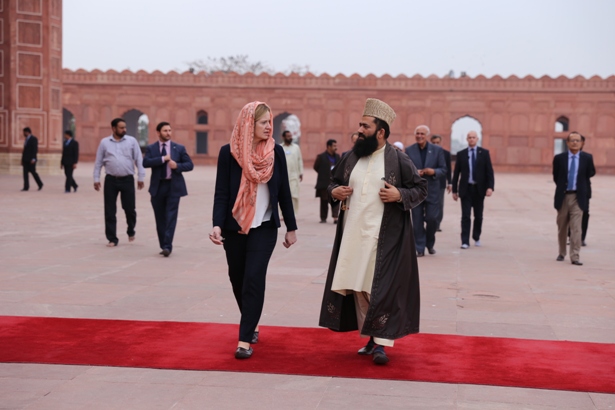 Home Secretary Amber Rudd and Maulana Syed Muhammad Abdul Khabir Azad, the Grand Imam of Badshahi Mosque